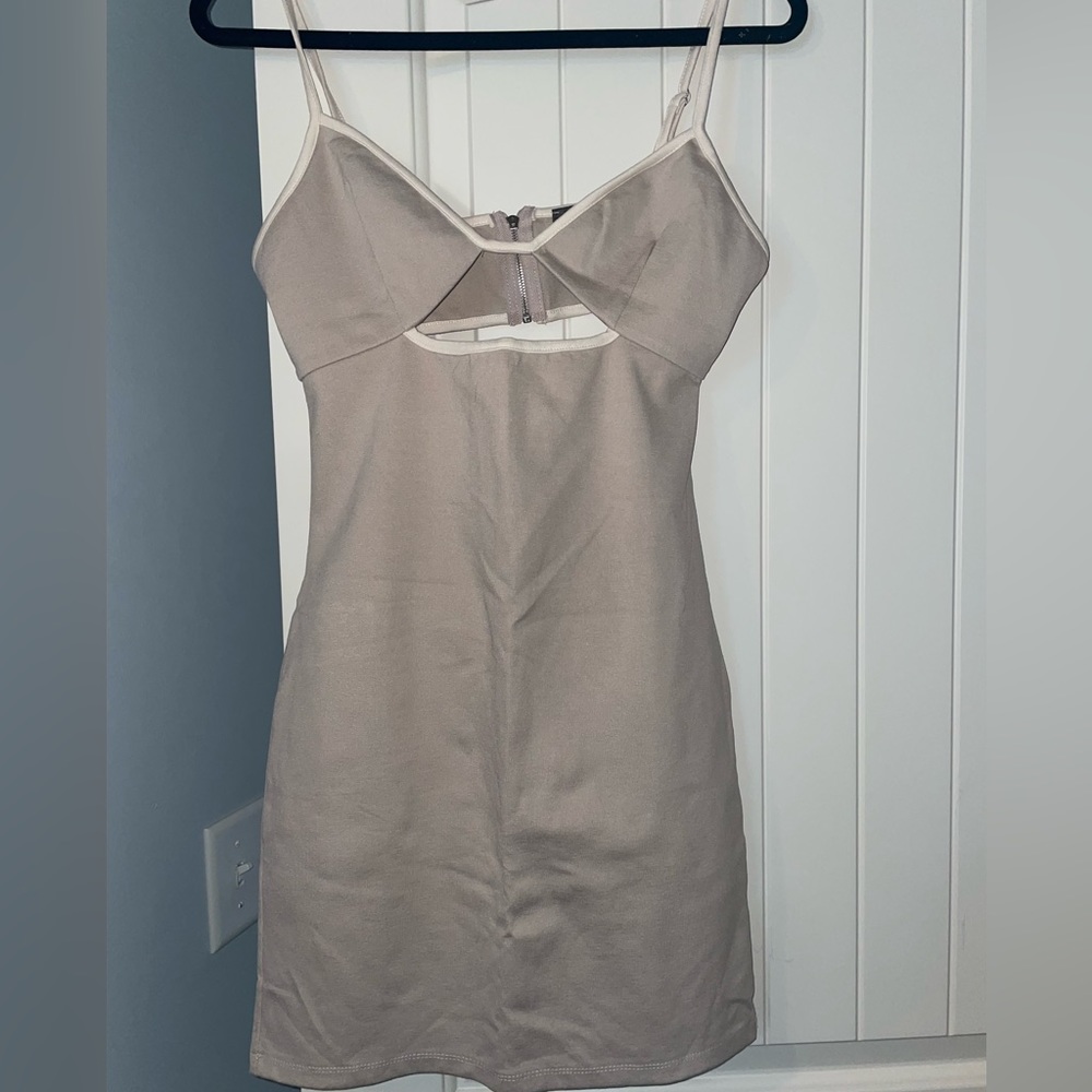 4SIENNA nude dress